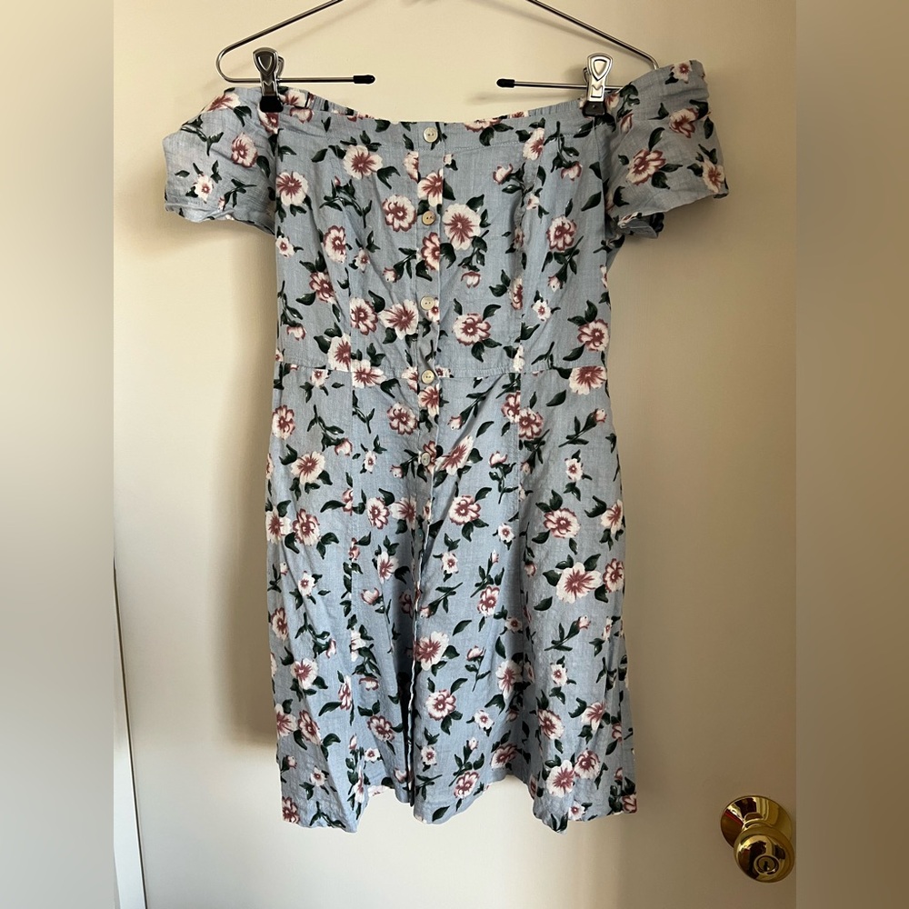Lush off the shoulder short blue floral dress. Size Small